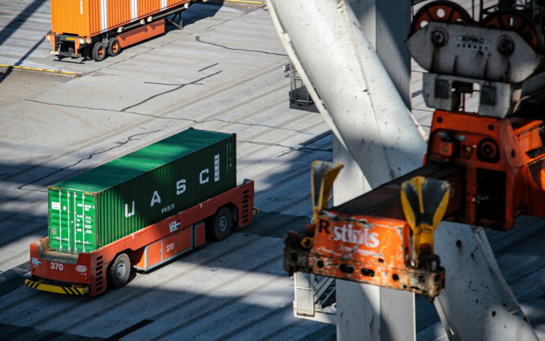 How Importers Benefit from Islamic LC & SBLC